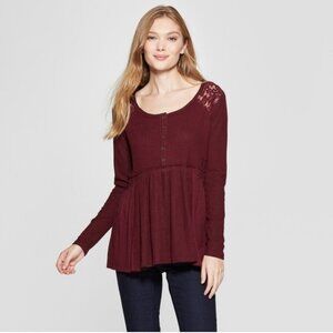 Knox Rose burgundy long sleeve waffle knit top lace detail size small O33